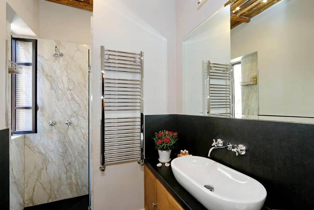 Spectacular Luxury Flat In Trastevere Рим Екстериор снимка
